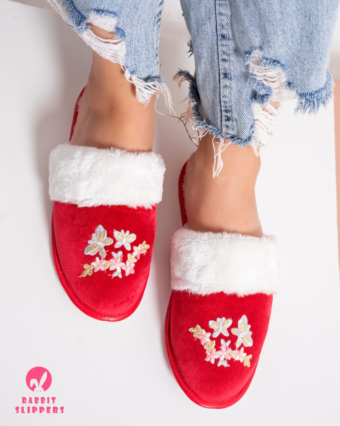 Women Red slippers X White fur