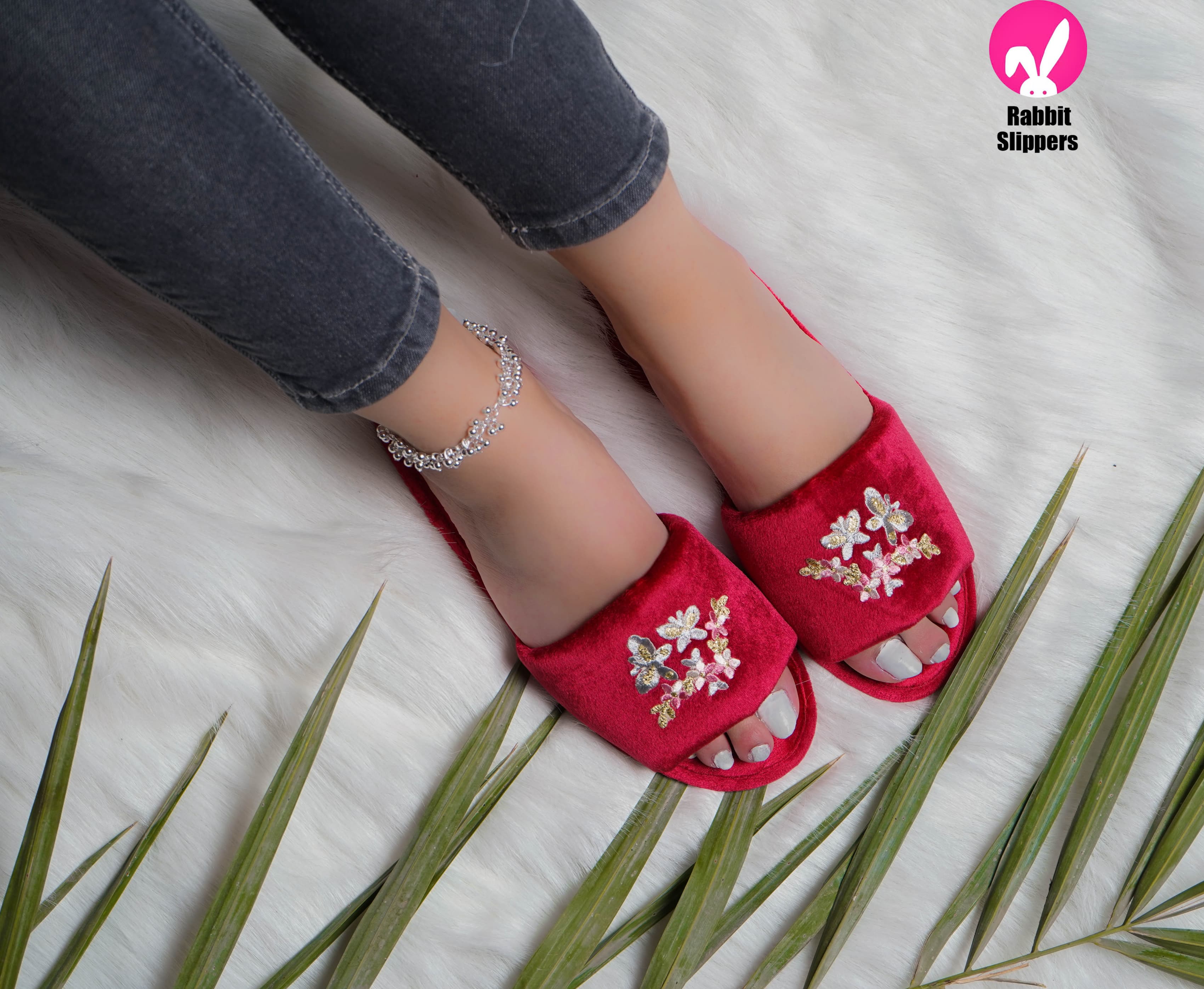 Embroidered Velvet Slippers – Red