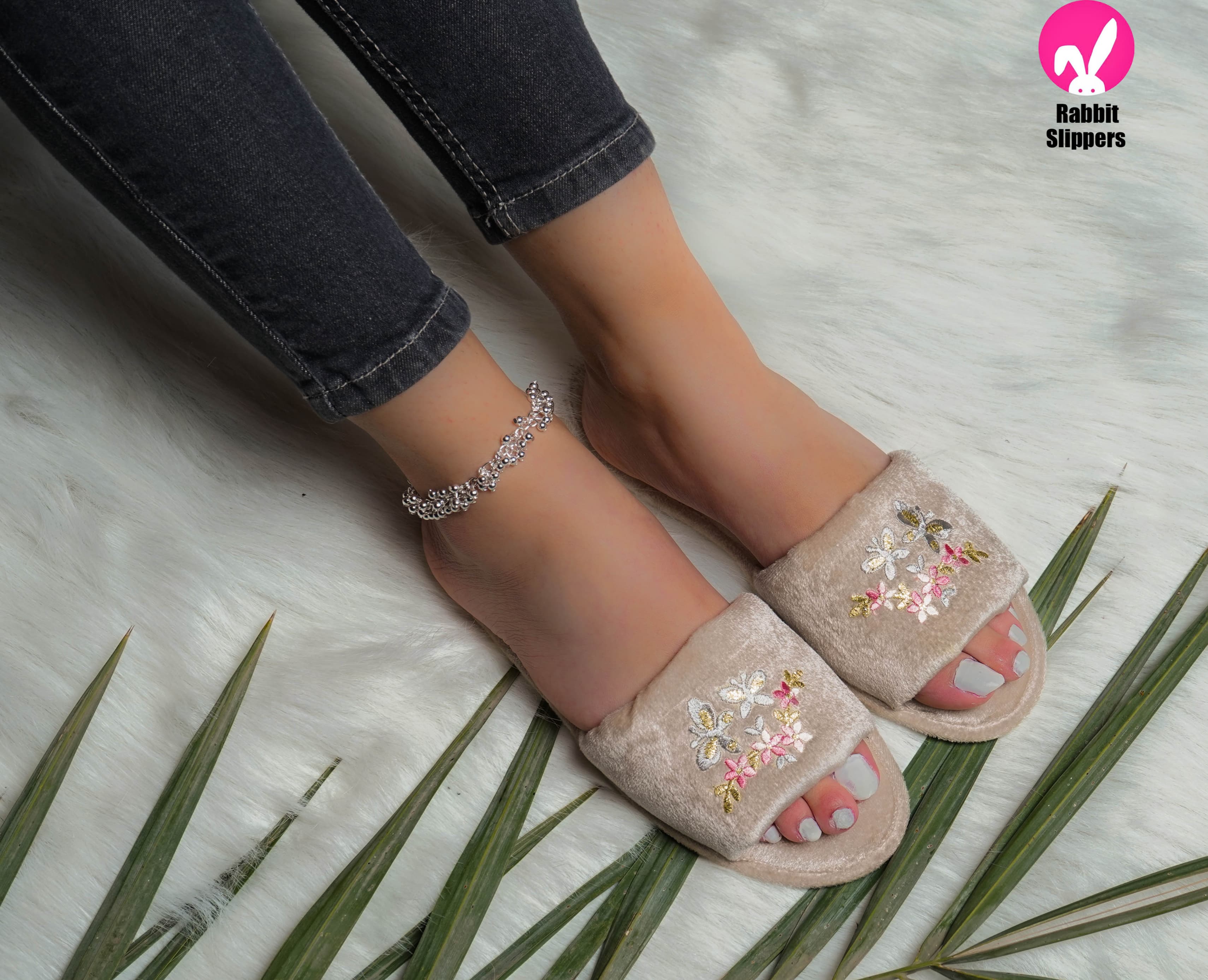 Embroidered Velvet Slippers – Beige