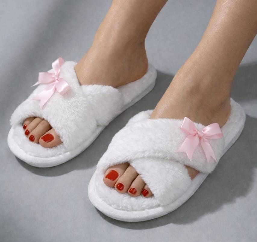 Fluffy White Bow Slippers – Soft & Cozy Comfort 🎀