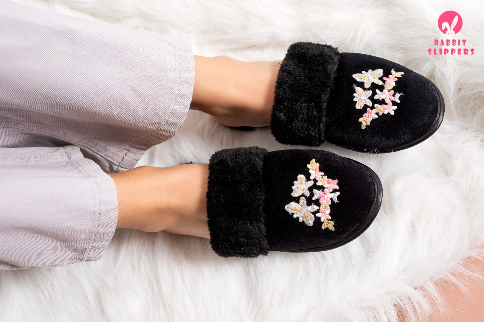 Women black slippers X black fur